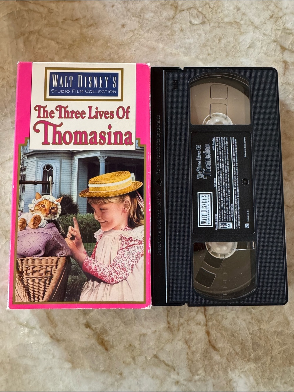 Walt Disney's The Three Lives of Thomasina Pink VHS - Picture 3 of 3